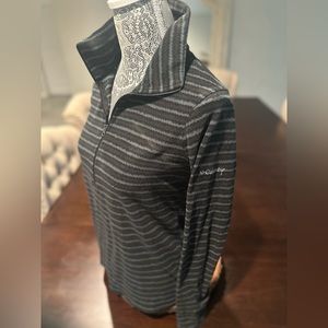 Columbia black/gray pullover Small